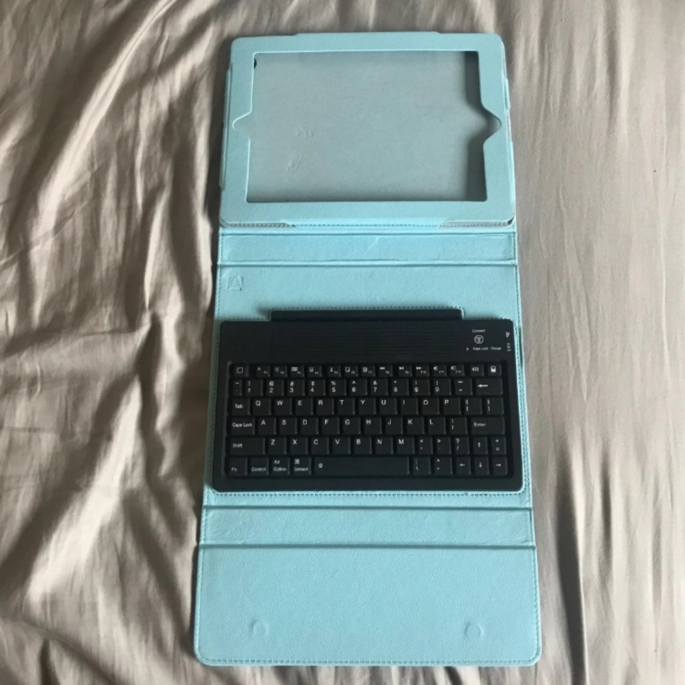 Aduro iPad case with Bluetooth keyboard
